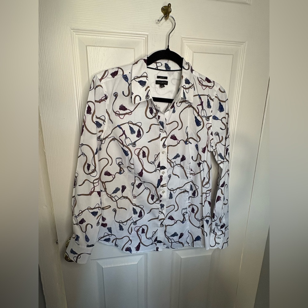 Talbots Equestrian-Print Perfect Shirt – Size 8 | Stretch Cotton | Non-Iron - Picture 2 of 10